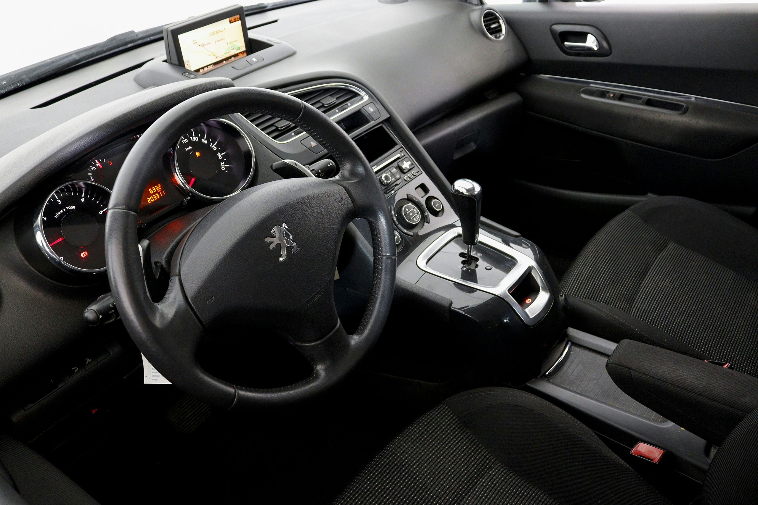 Peugeot 5008 1.6 HDi 112cv Premium 5p CMP #LIBRO, NAVY, BLUETOOTH - Foto 14