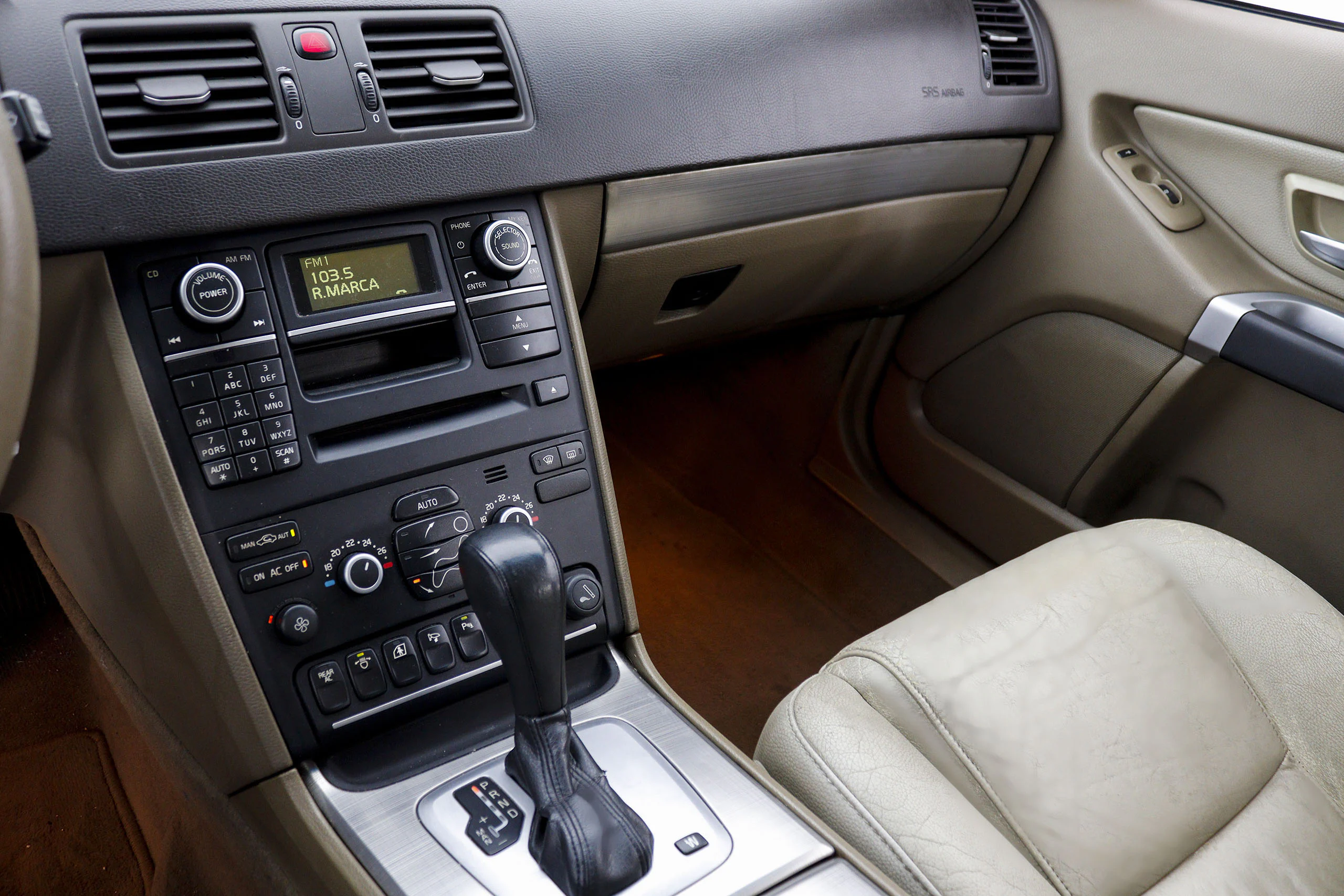 Volvo Xc 90 2.4 D5 200cv Momentum AWD 5p 7Plazas Auto # CUERO,XENON,LIBRO REV - Foto 20
