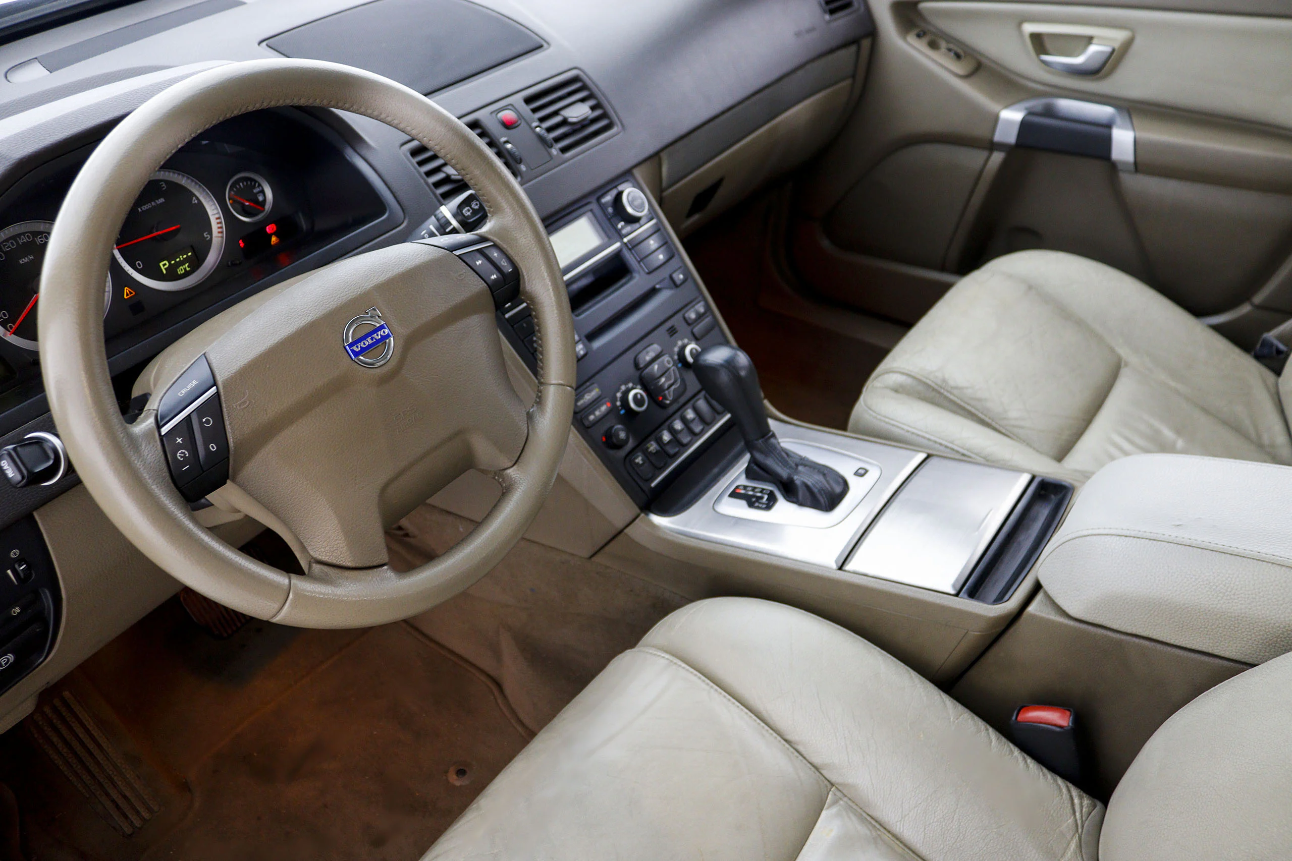 Volvo Xc 90 2.4 D5 200cv Momentum AWD 5p 7Plazas Auto # CUERO,XENON,LIBRO REV - Foto 17