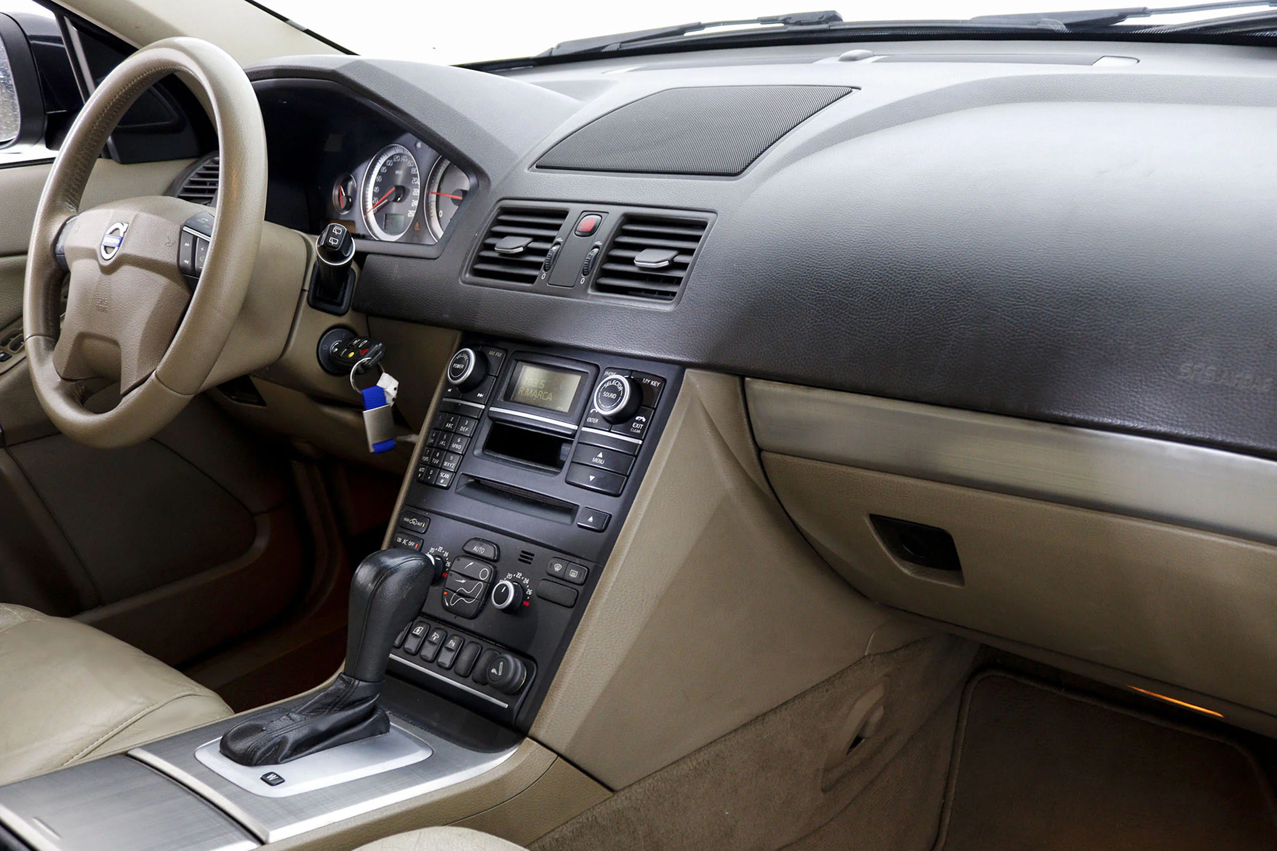 Volvo Xc 90 2.4 D5 200cv Momentum AWD 5p 7Plazas Auto # CUERO,XENON,LIBRO REV - Foto 18
