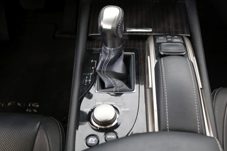 Lexus Gs 300 2.5 223cv Hybrid Executive Auto 4p # IVA DEDUCIBLE,NAVY,CUERO foto 10