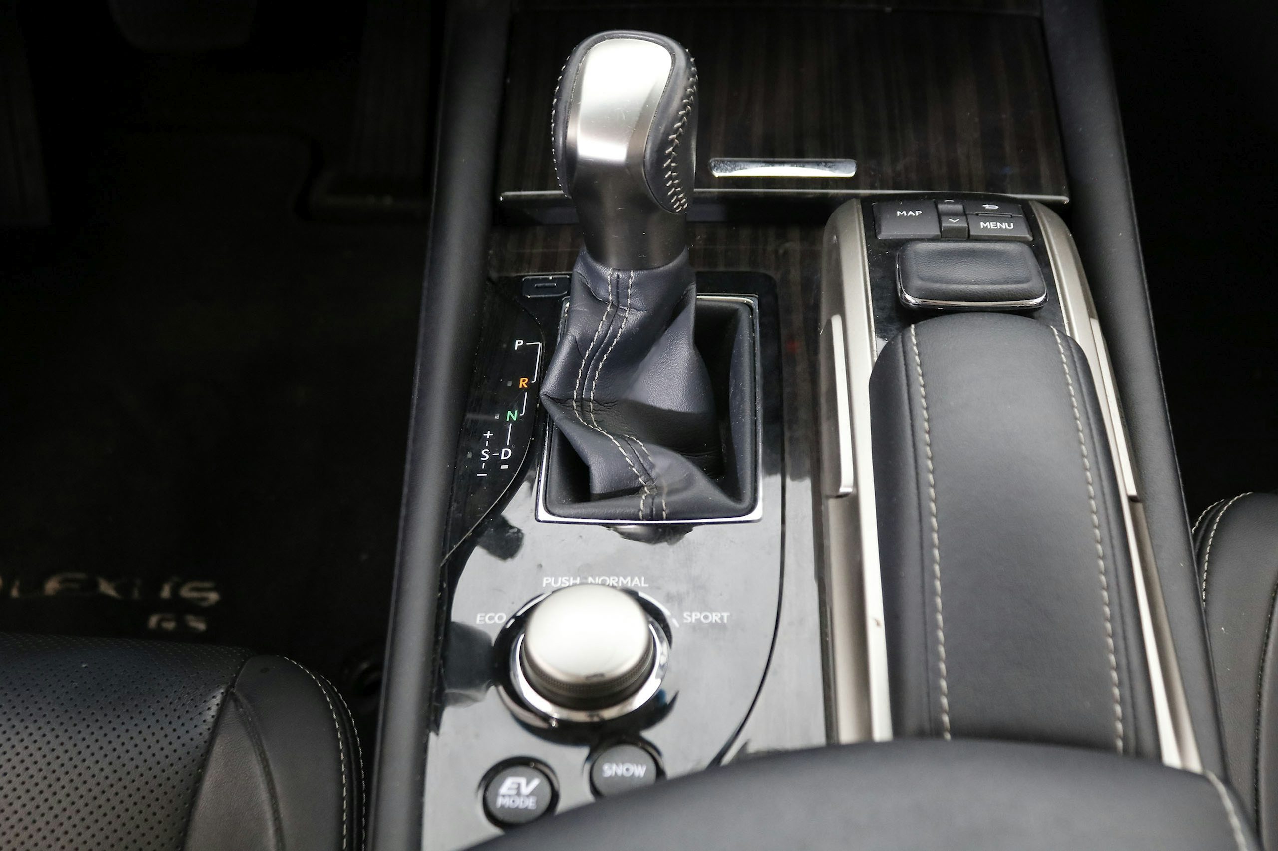 Lexus Gs 300 2.5 223cv Hybrid Executive Auto 4p # IVA DEDUCIBLE,NAVY,CUERO - Foto 10