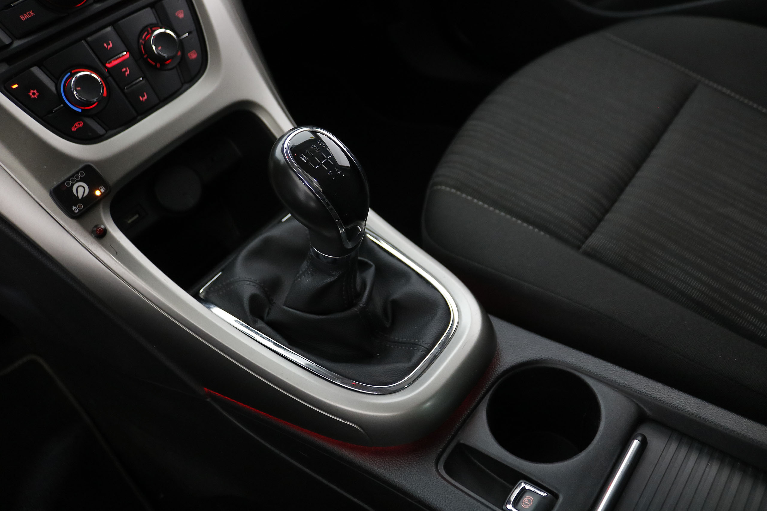 Opel Astra 1.6i INSTALACION GAS GLP 115cv Enjoy 5p # BLUETOOTH foto 19