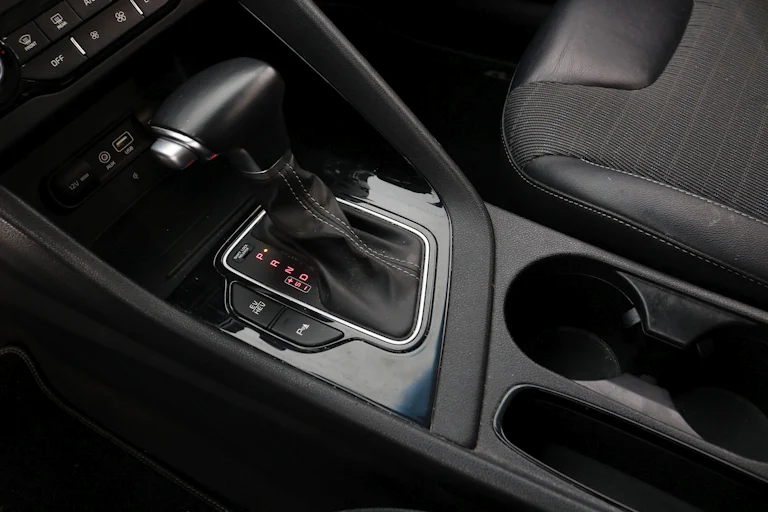 Kia Niro 1.6 PHEV Emotion Auto Hibrido Enchufable 141cv 5P # IVA DEDUCIBLE,NAVY foto 23