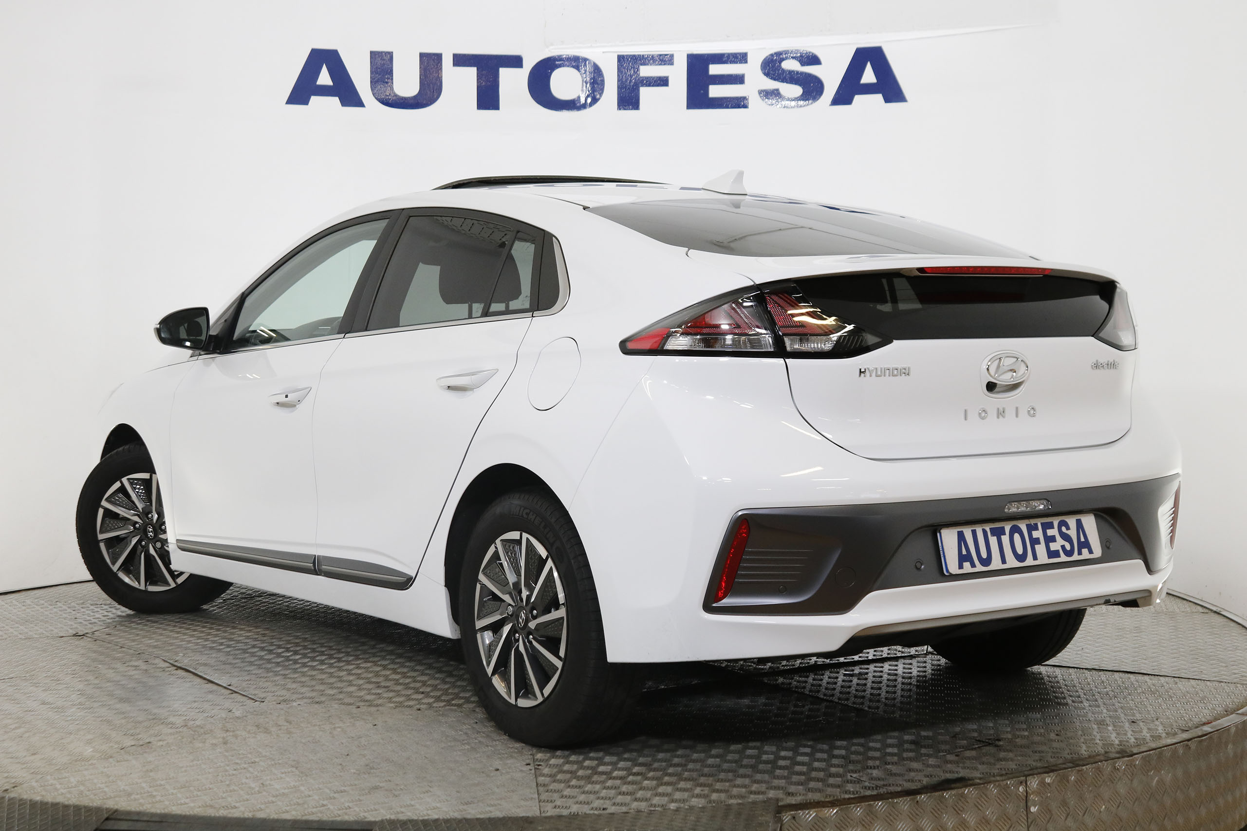 Hyundai Ioniq Style Electrico 136cv Auto 5P # GARANTIA FAB 08/2025, NAVY, CUERO, TECHO ELECTRICO foto 9