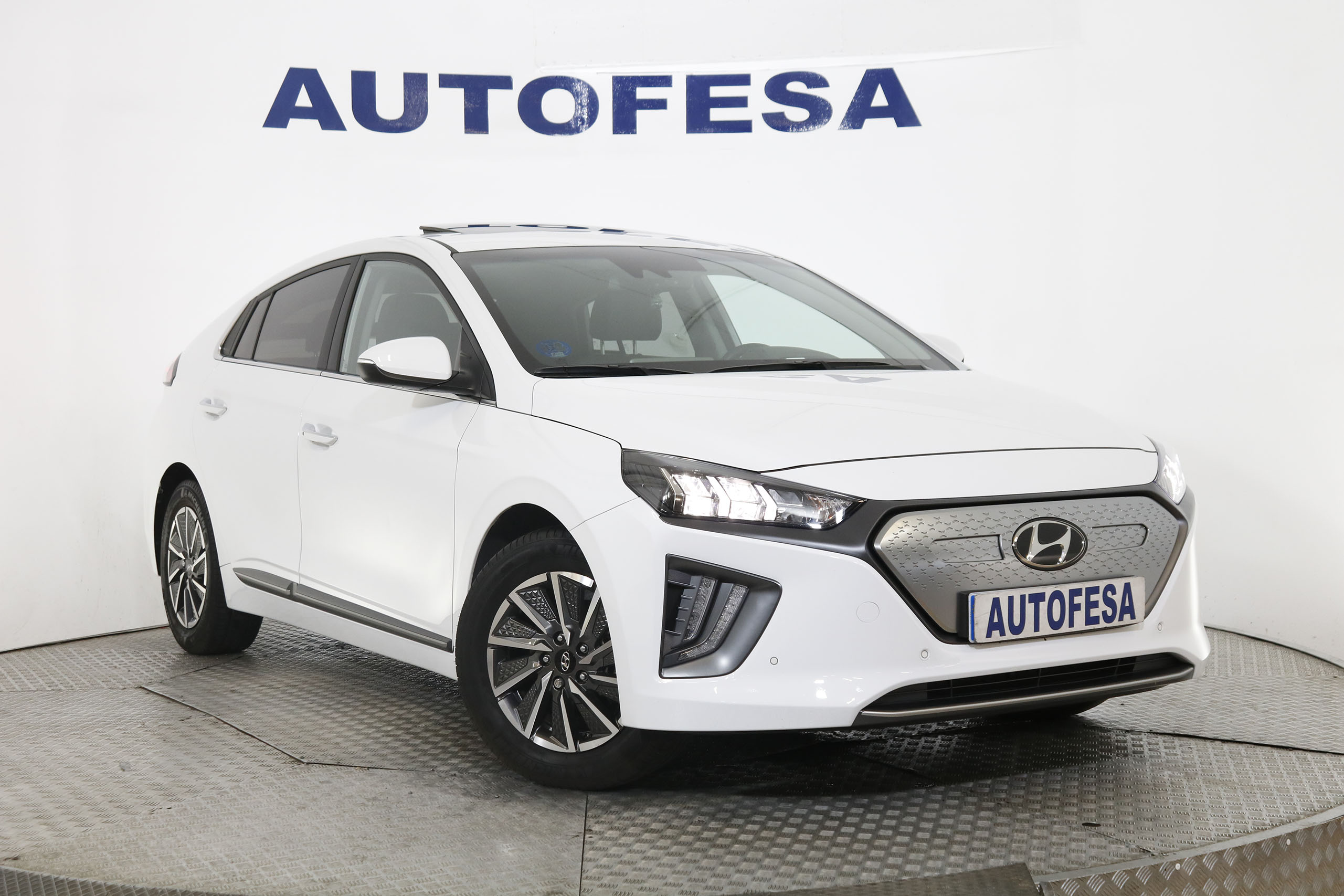 Hyundai Ioniq Style Electrico 136cv Auto 5P # GARANTIA FAB 08/2025, NAVY, CUERO, TECHO ELECTRICO foto 3