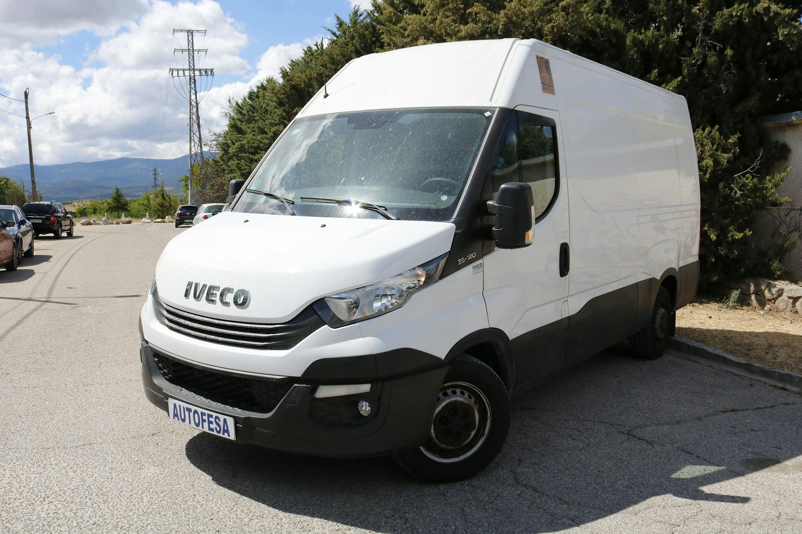 Iveco Daily 35 S 12 V H2 3520 ISOTERMO 115cv 4P # IVA DEDUCIBLE,PARKTRONIC - Foto 1
