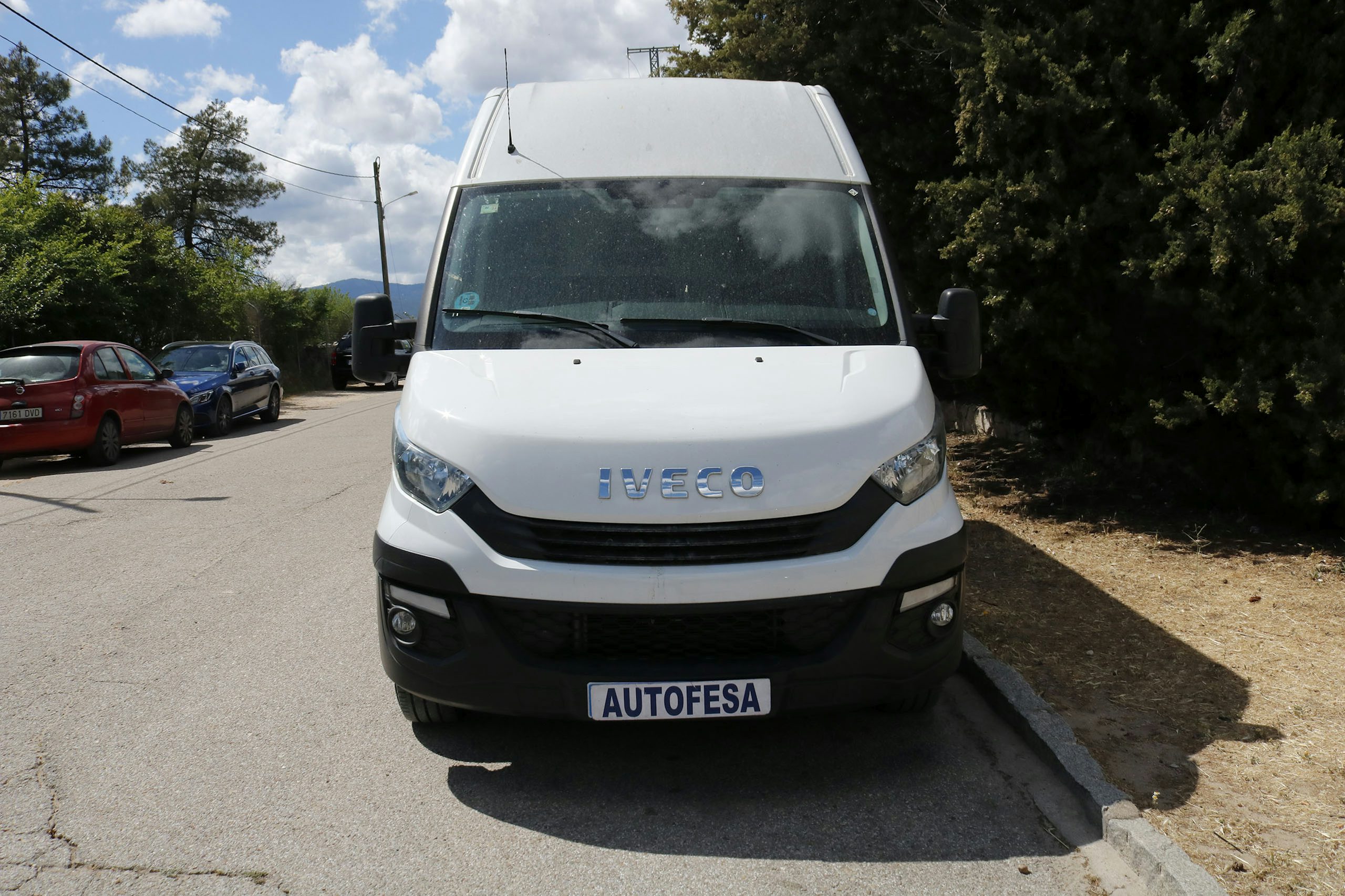 Iveco Daily 35 S 12 V H2 3520 ISOTERMO 115cv 4P # IVA DEDUCIBLE,PARKTRONIC - Foto 2