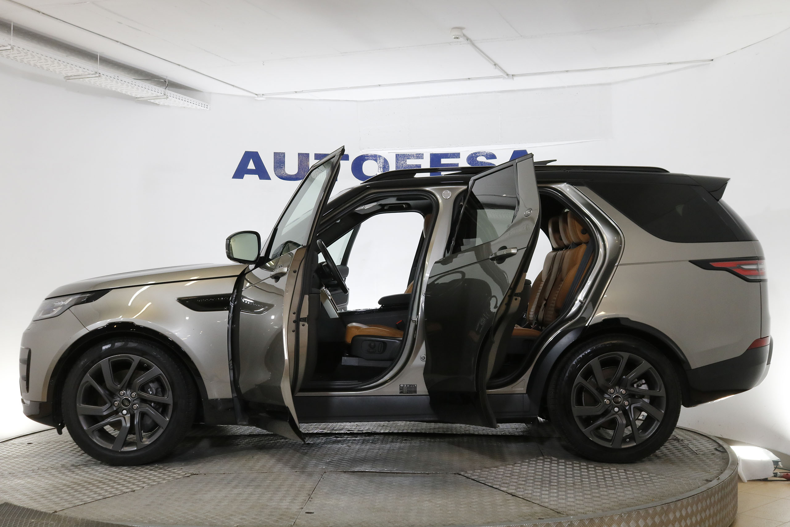 Land Rover Discovery 3.0 SDV6 HSE AUTO 7 PLAZAS 306CV 5P # TECHO,CUERO,NAVY foto 10