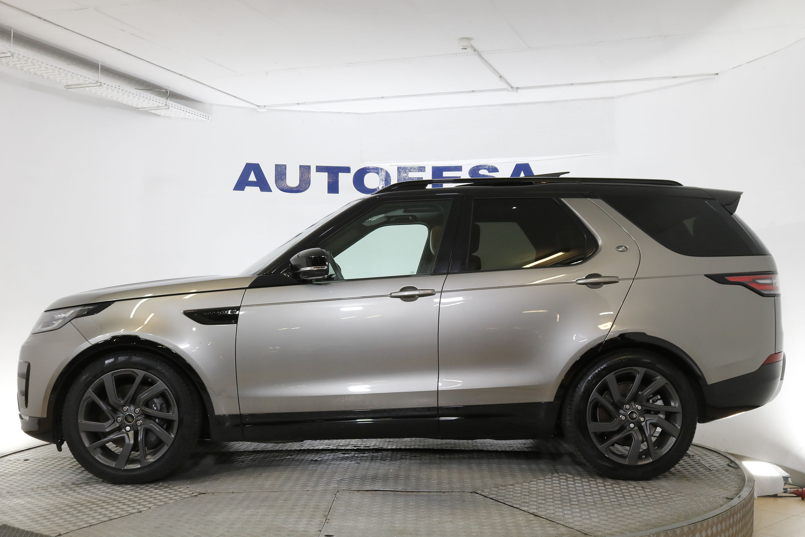 Land Rover Discovery 3.0 SDV6 HSE AUTO 7 PLAZAS 306CV 5P # TECHO,CUERO,NAVY foto 5