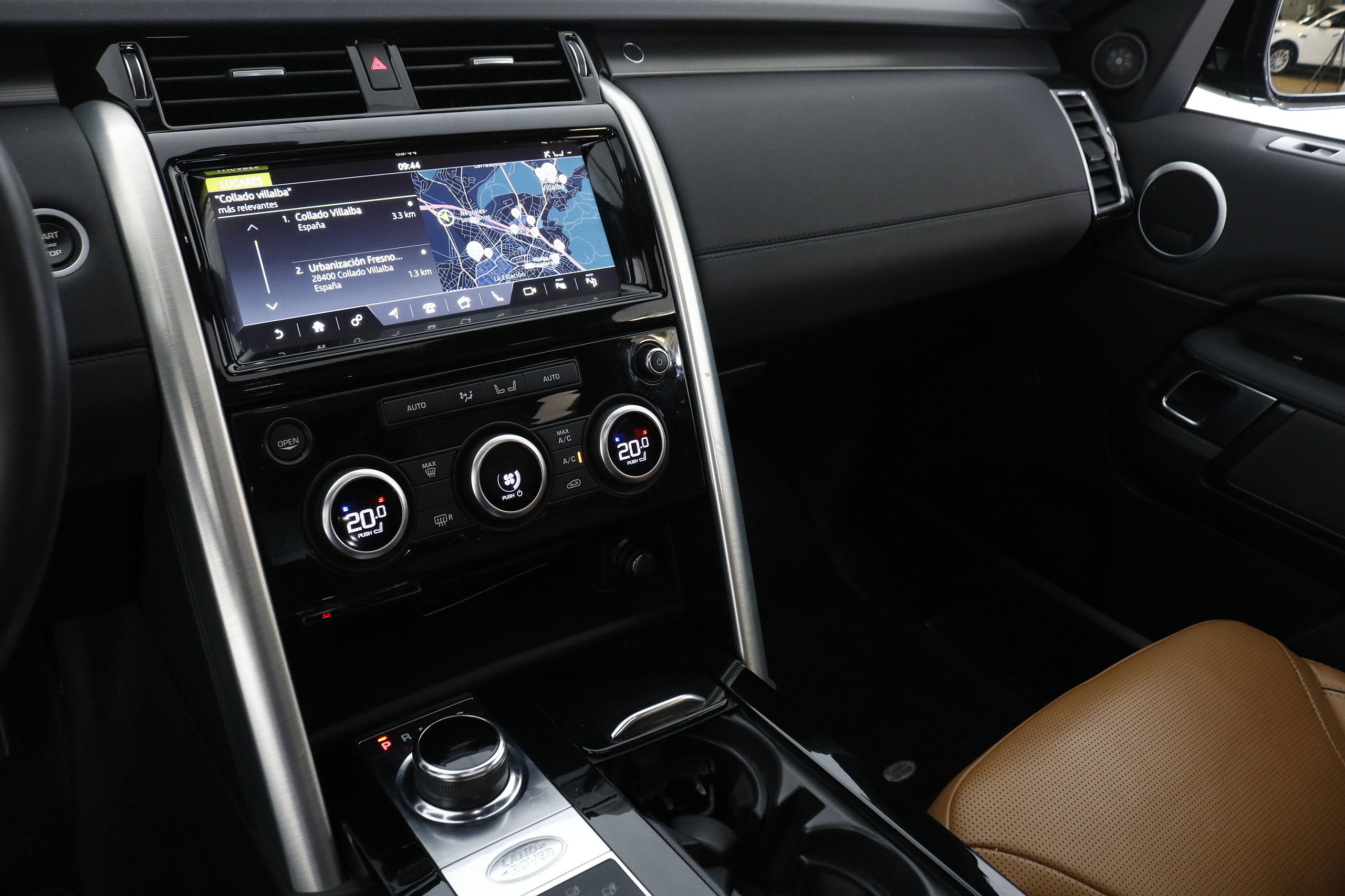 Land Rover Discovery 3.0 SDV6 HSE AUTO 7 PLAZAS 306CV 5P # TECHO,CUERO,NAVY foto 17