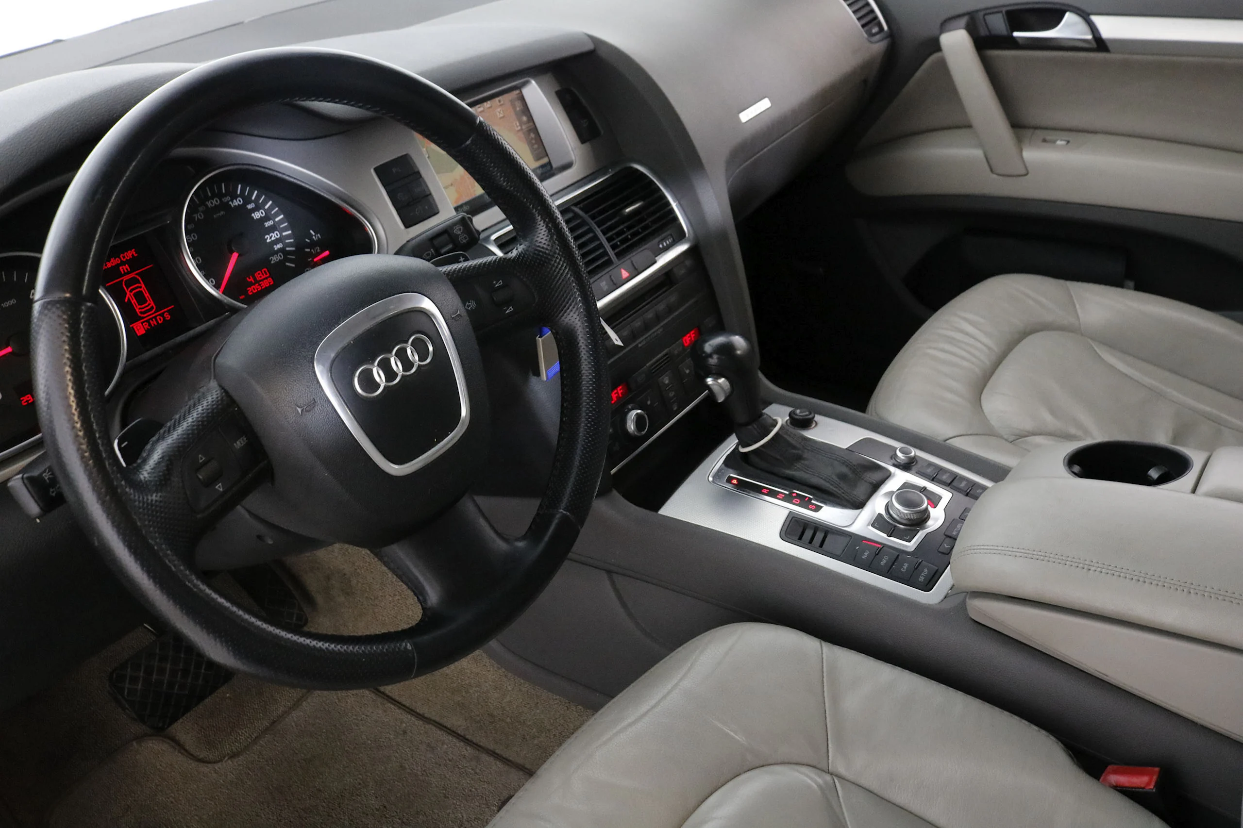 Audi Q7 3.0 TDI 232cv QUATTRO Auto 5P # CUERO,NAVY,BOLA - Foto 18