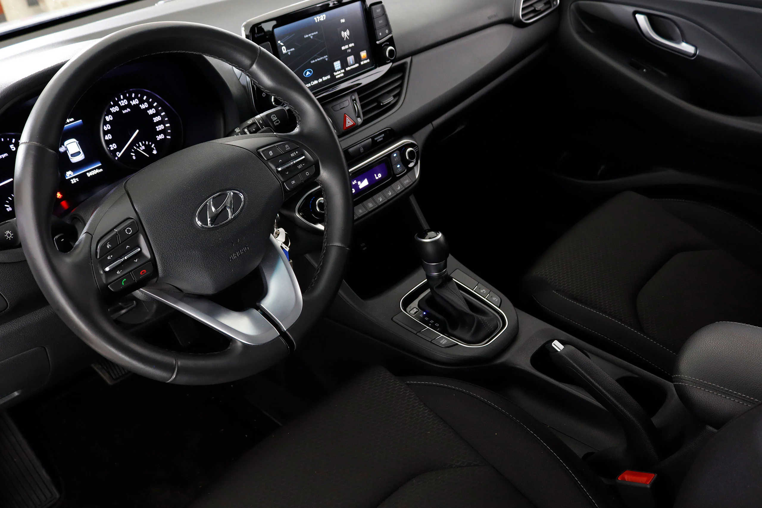 Hyundai I30 1.4 T-GDI TECNO 140cv Auto 5P # NAVY,FAROS LED,CAMARA - Foto 17