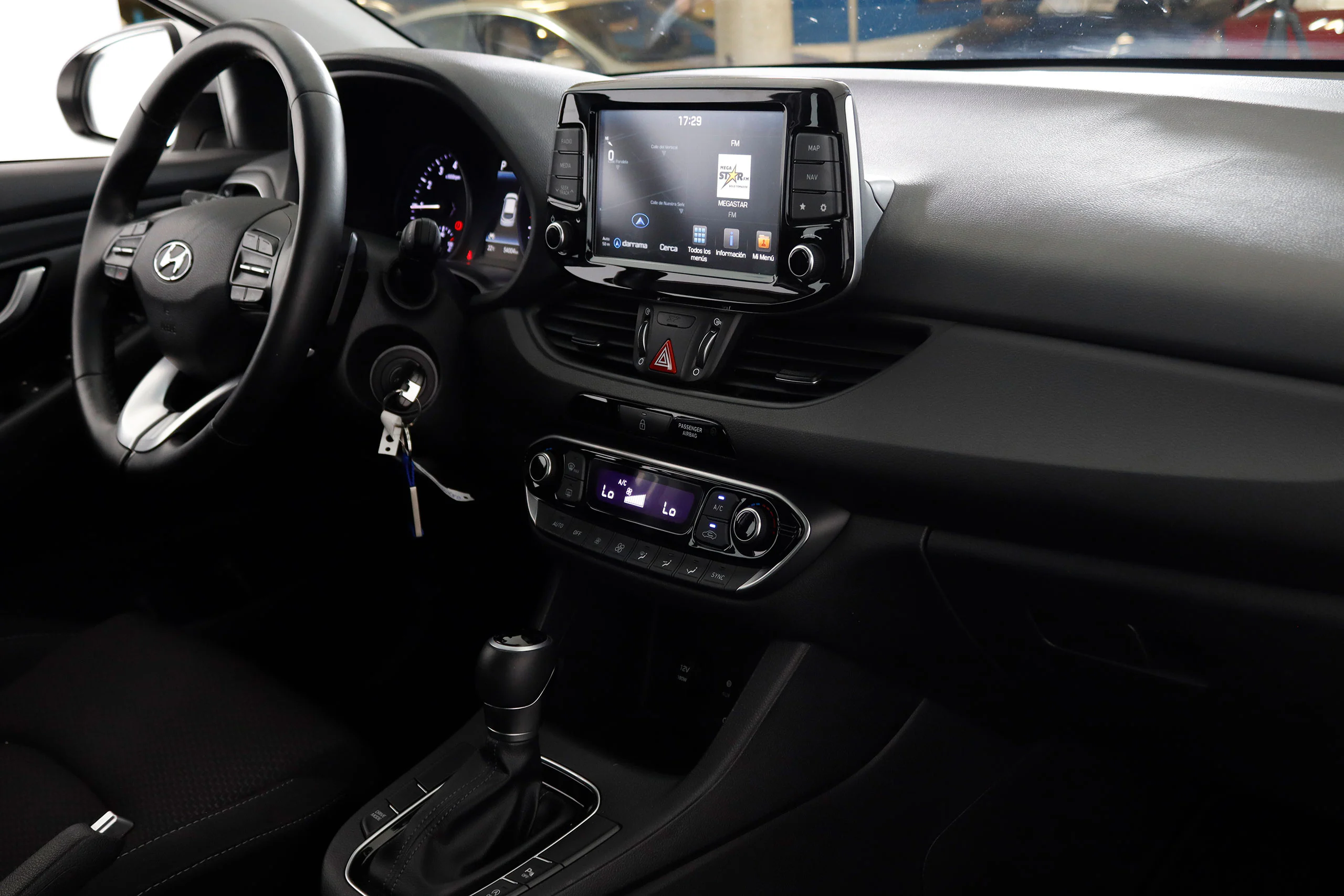 Hyundai I30 1.4 T-GDI TECNO 140cv Auto 5P # NAVY,FAROS LED,CAMARA - Foto 18