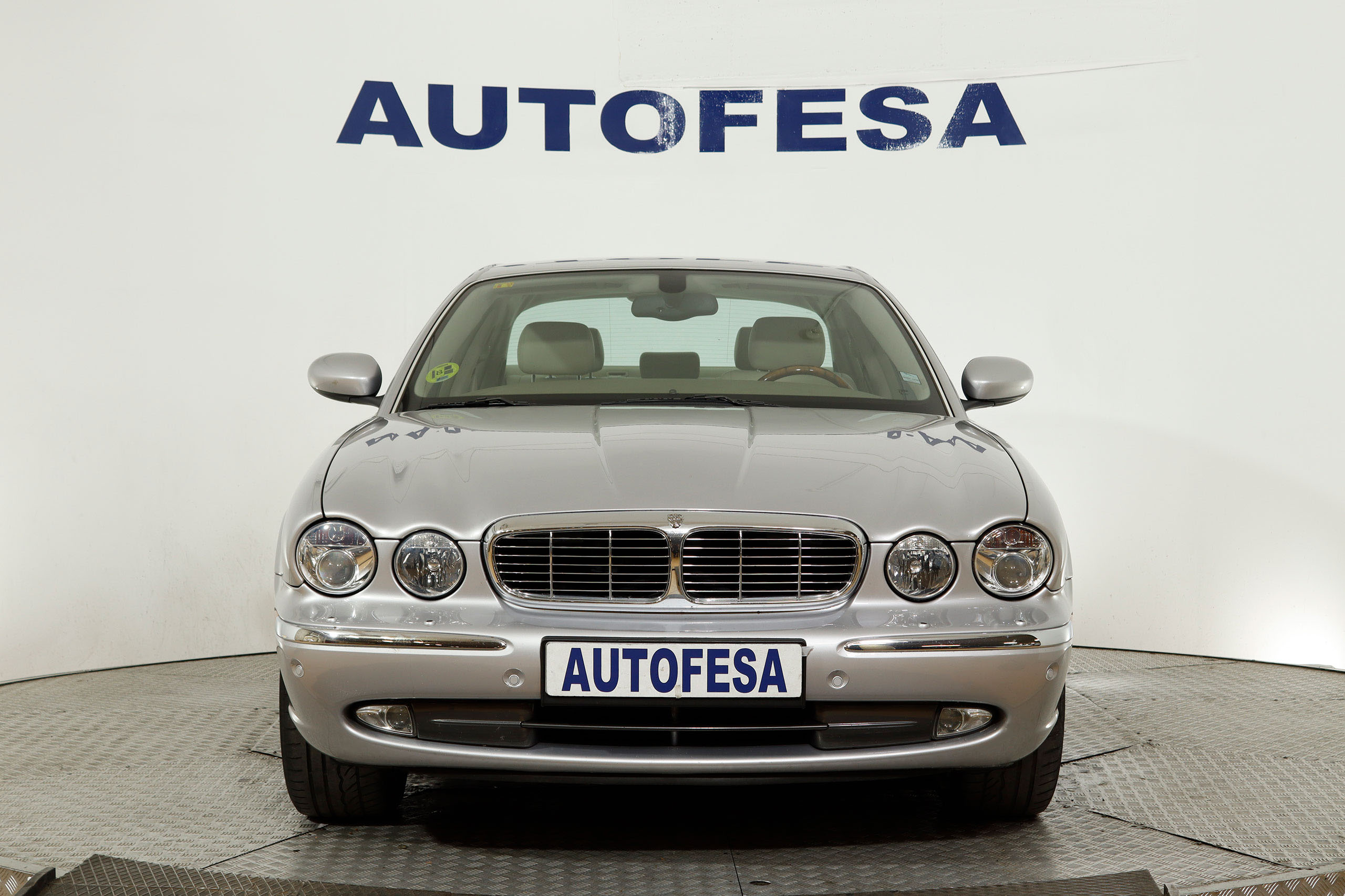 Jaguar Xj8 4.2 V8 Auto 300cv Ejecutive 4P # CUERO foto 2