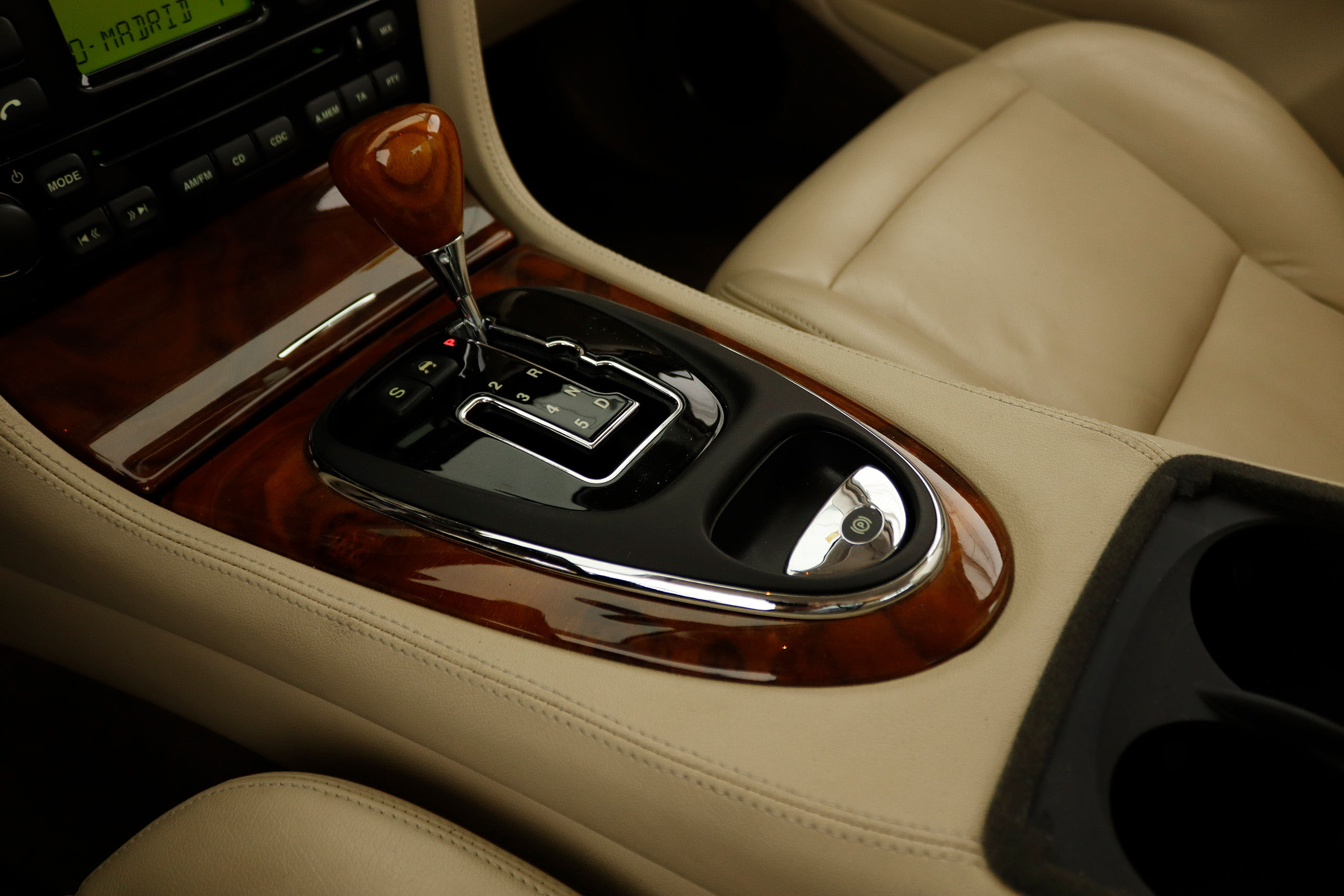 Jaguar Xj8 4.2 V8 Auto 300cv Ejecutive 4P # CUERO foto 19