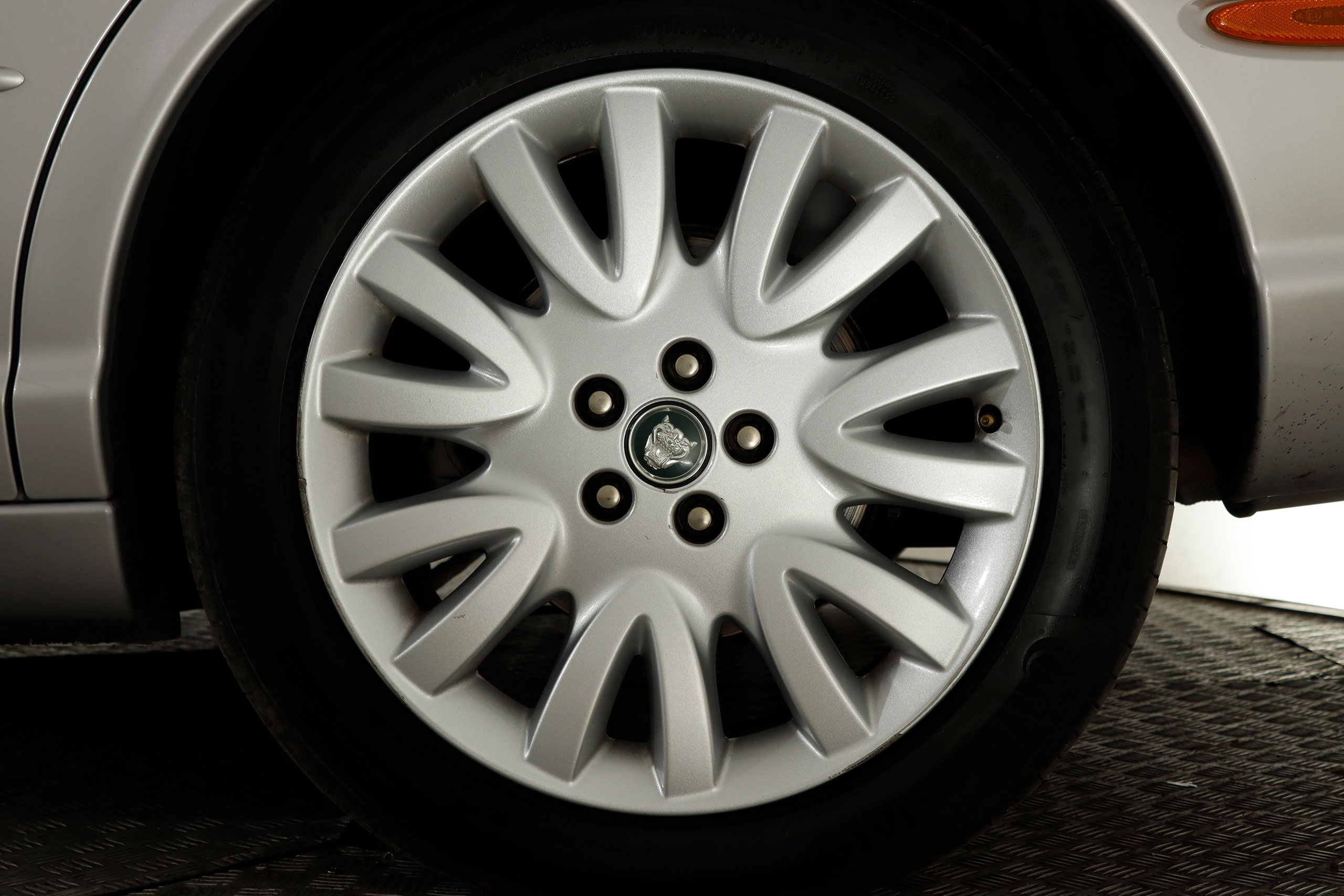 Jaguar Xj8 4.2 V8 Auto 300cv Ejecutive 4P # CUERO foto 27