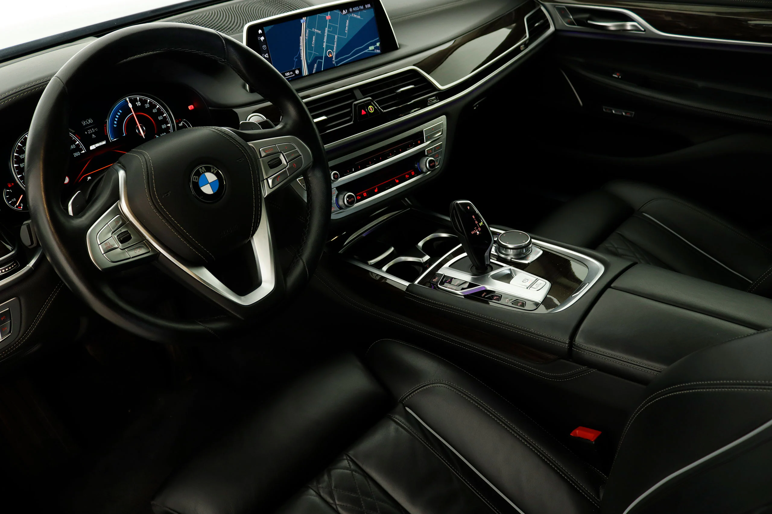 BMW 740 2.0 iPerformance Exclusive 326cv 4P Auto # IVA DEDUCIBLE, NAVY, CUERO, TECHO - Foto 17