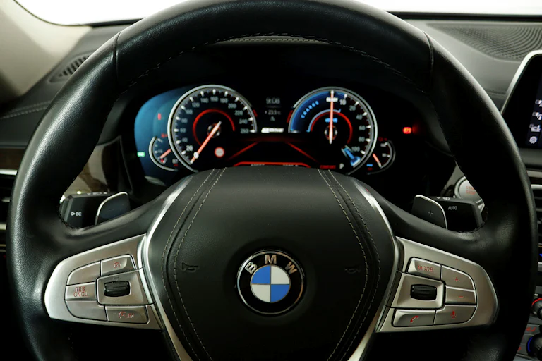 BMW 740 2.0 iPerformance Exclusive 326cv 4P Auto # IVA DEDUCIBLE, NAVY, CUERO, TECHO foto 18
