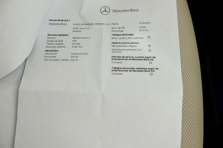 Mercedes-benz E 300 E 300 e AMG LINE Hibrido Enchufable Auto 211cv 4P # NAVY,FAROS MULTIBEAM foto 31