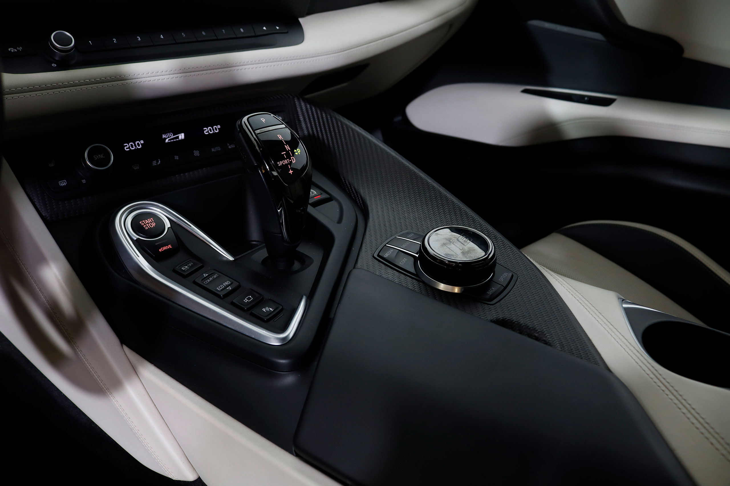 BMW I8 Roadster Híbrido Enchufable 367cv Auto 2P # CUERO, NAVY, FAROS LED foto 13