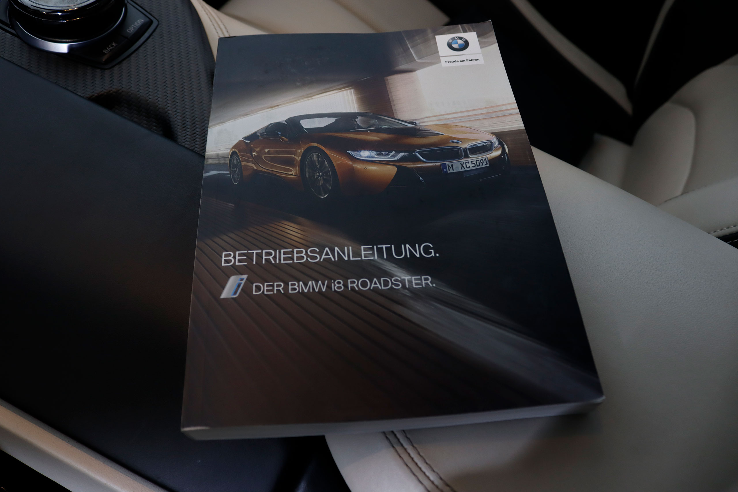 BMW I8 Roadster Híbrido Enchufable 367cv Auto 2P # CUERO, NAVY, FAROS LED foto 25