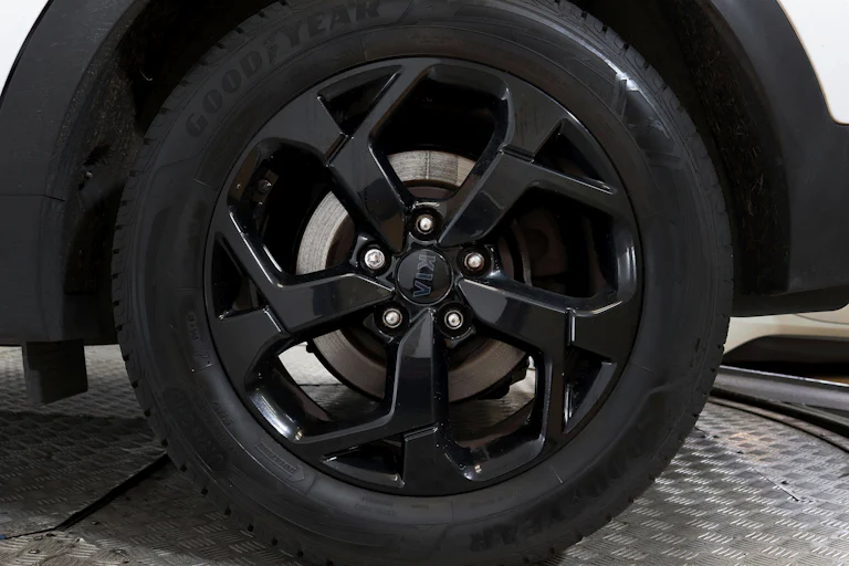 Kia Sportage 1.6 CRDI MHEV Hybrid Black Edition 136cv 5P S/S # GARANTIA FAB 08/2028, IVA DEDUCIBLE, NAVY foto 26