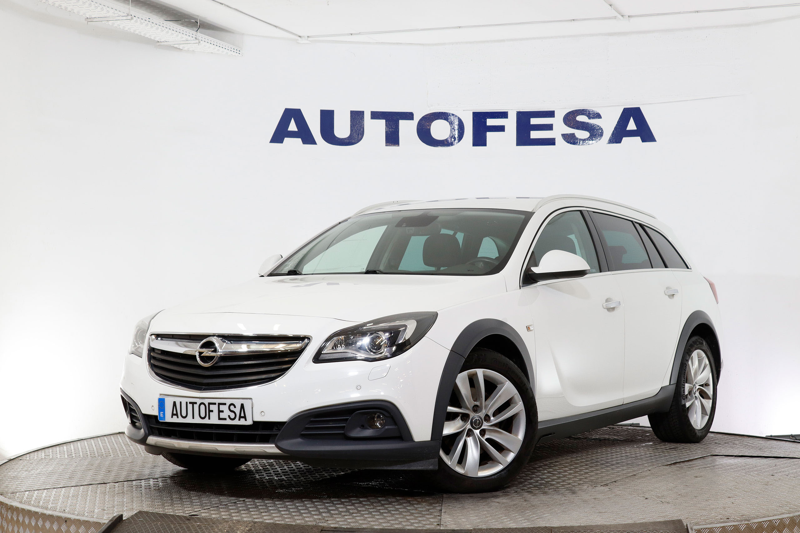 Opel Insignia Country Tourer 2.0 CDTI 4X4 170cv 5P S/S # NAVY, CUERO, BIXENON ,CAMARA TRASERA foto 1