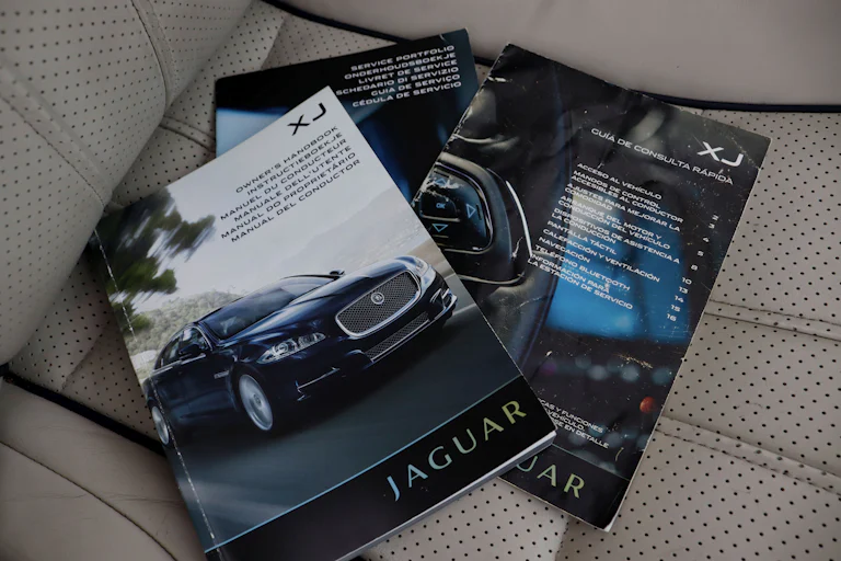 Jaguar Xj 5.0L 385cv Portfolio Auto 4P # TECHO ELE,CUERO,NAVY,BIXENON foto 28