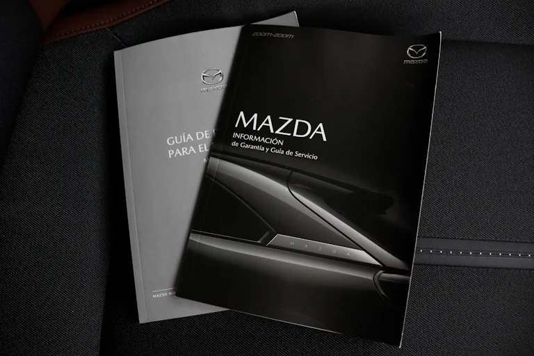 Mazda MX-30 E-Skyactive Zenith Vintage 143cv Auto 5P # IVA DEDUCIBLE, NAVY, CAMARA 360, FAROS LED foto 27
