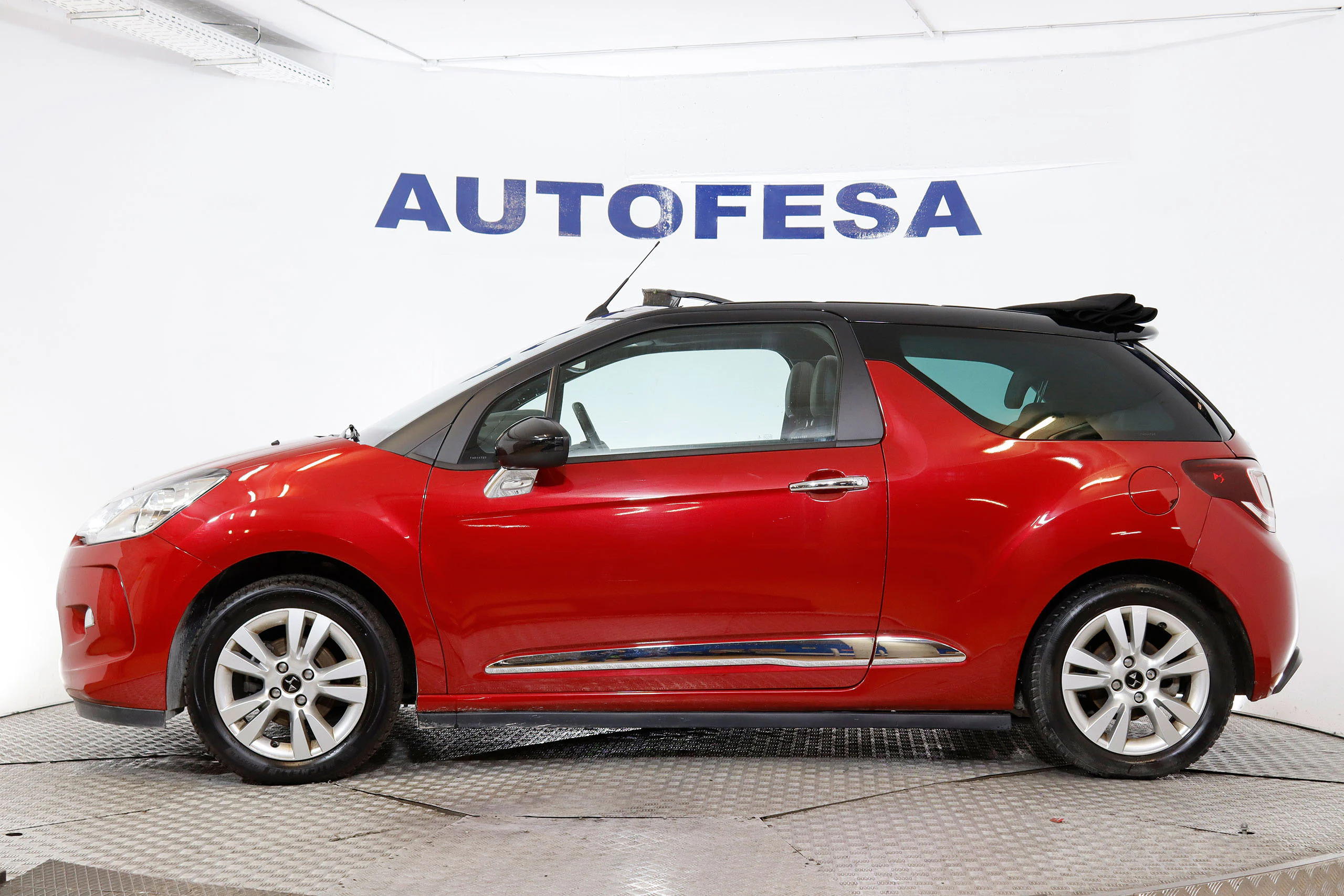 DS DS 3 1.2 CABRIO 110cv SO CHIC 3P S/S # NAVY, PARKTRONIC - Foto 5