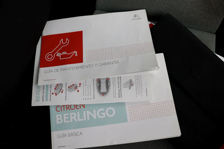 Citroen Berlingo TALLA XL 1.5 HDI Feel 130cv 5P S/S 7 PLAZAS # NAVY,BOLA REMOLQUE,PARKTRONIC foto 26