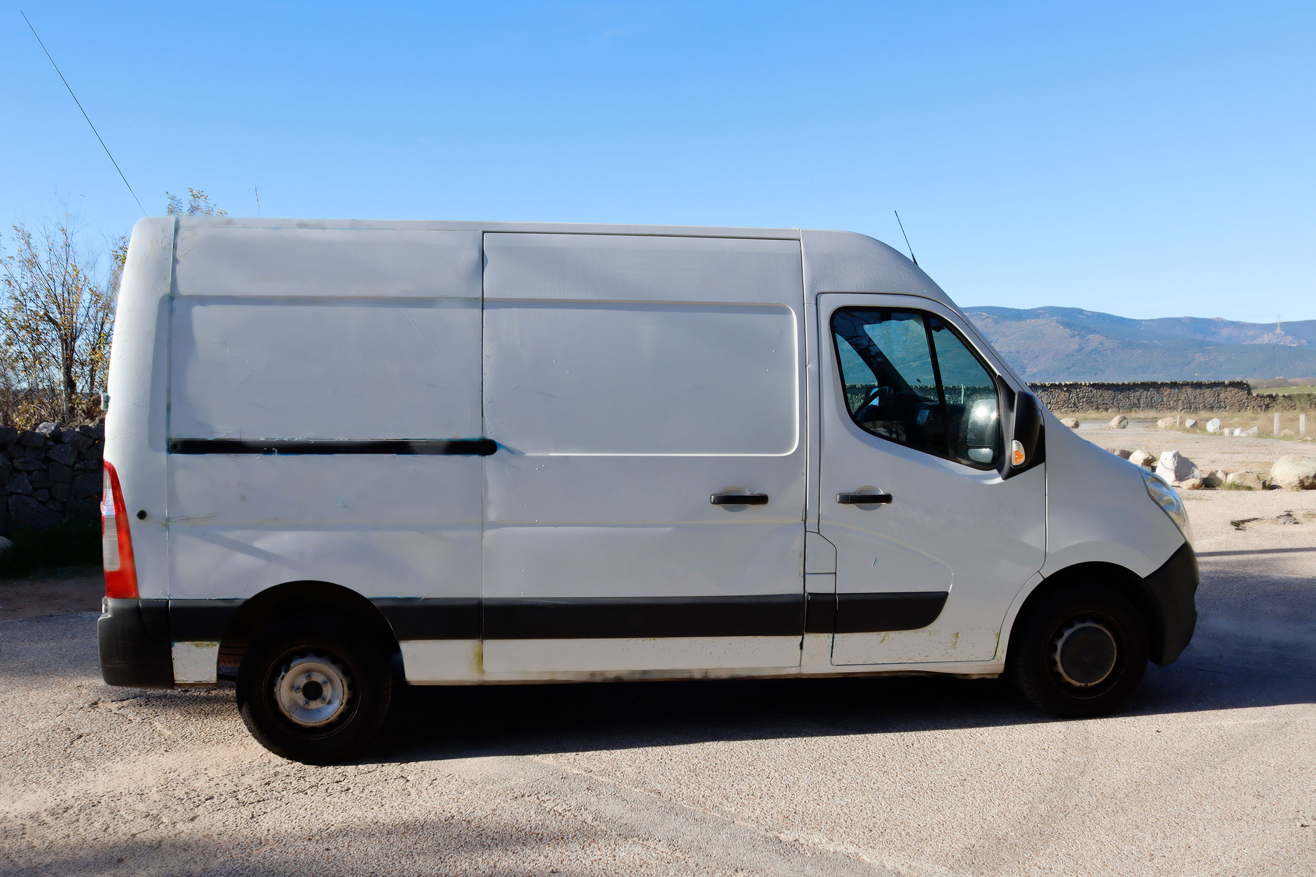 Opel Movano FURGON 2.3 L2H2 35T 130cv 4P # IVA DEDUCIBLE,NAVY, BLUETOOTH foto 5