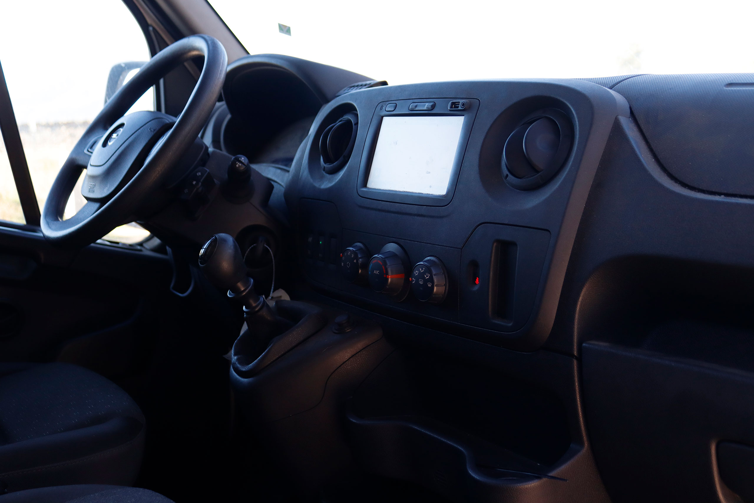 Opel Movano FURGON 2.3 L2H2 35T 130cv 4P # IVA DEDUCIBLE,NAVY, BLUETOOTH foto 9