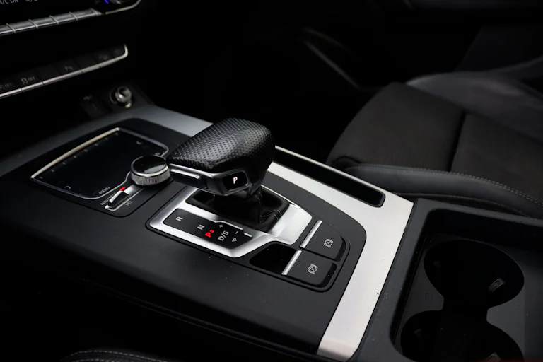 Audi Q5 40 TDI QUATTRO S-LINE 190cv Auto 5P S/S # NAVY, TECHO ELEC PANORAMICO, FAROS LED foto 18