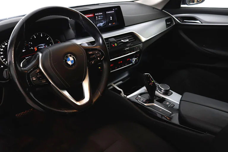 BMW 520 TOURING 190cv Auto 5P S/S # IVA DEDUCIBLE, NAVY, FAROS LED foto 17