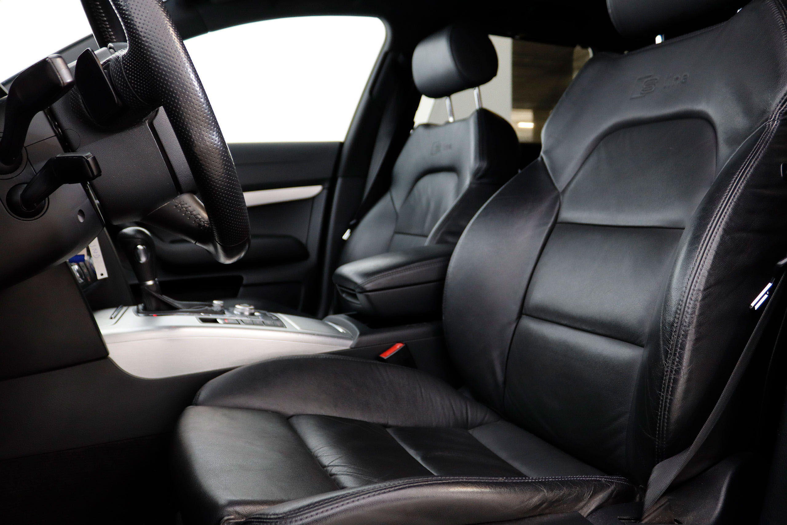 Audi A6 AVANT 3.0 TDI S-Line Quattro 240cv Auto 5P # NAVY, CUERO, BIXENON foto 24