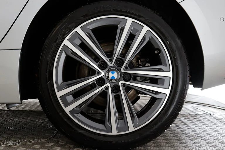 BMW 116 116cv Auto 5P S/S # IVA DEDUCIBLE, NAVY, FAROS LED foto 26