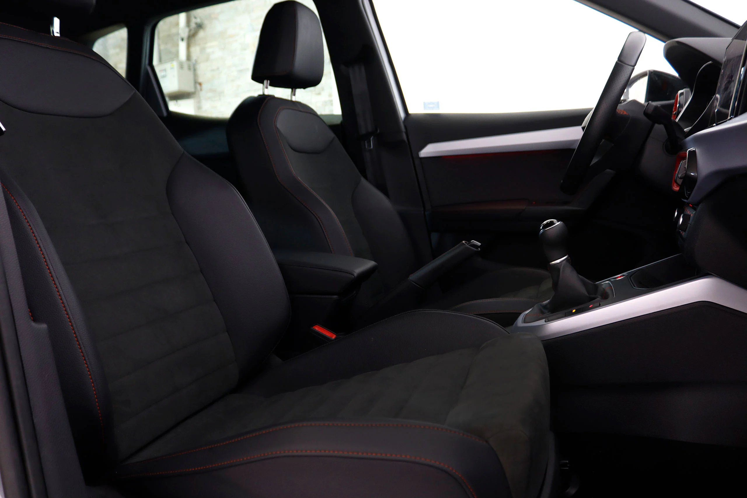 Seat Arona 1.0 TSI FR 110cv 5P S/S # GARANTIA FAB 02/2025,NAVY, FAROS LED, PARKTRONIC - Foto 25