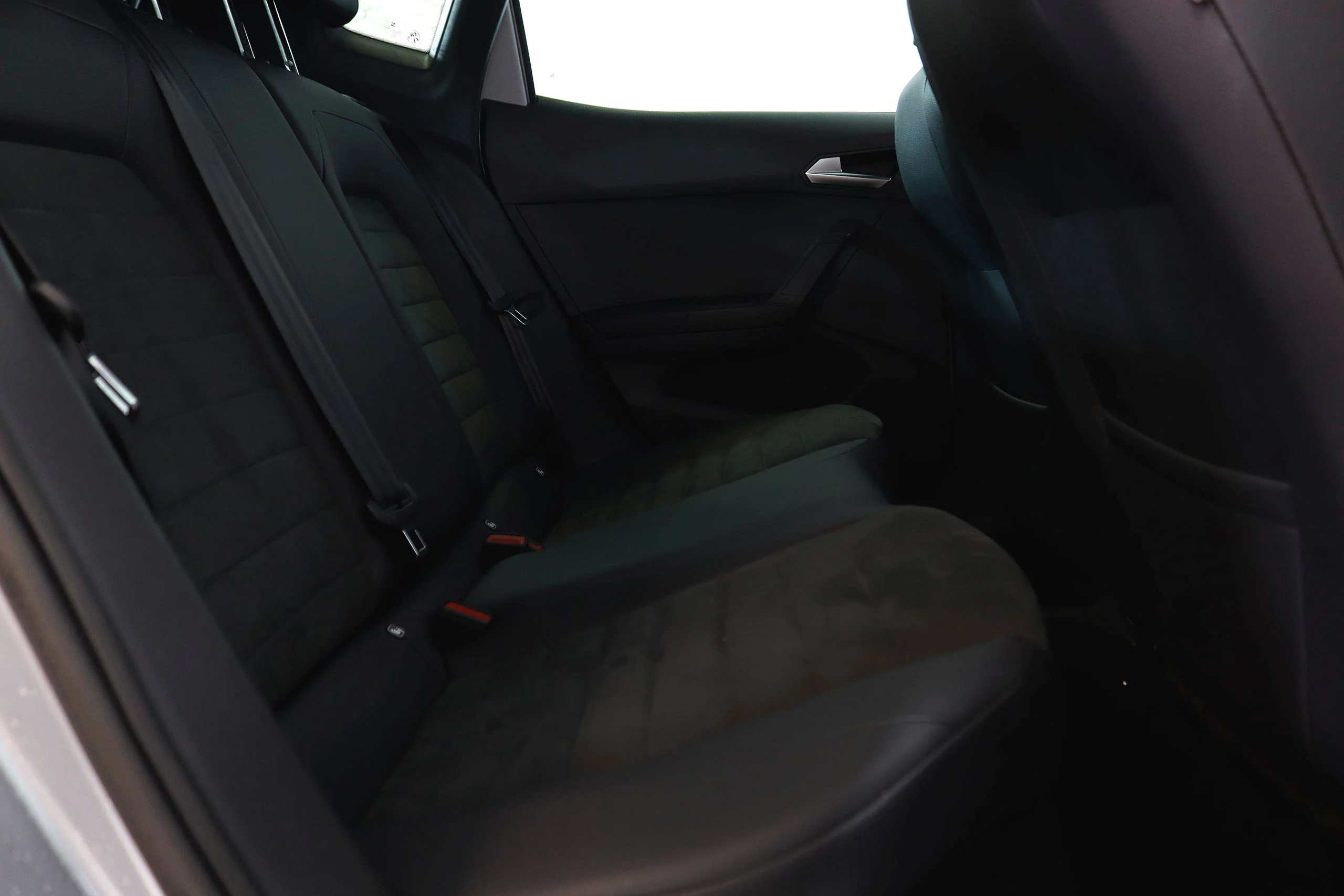 Seat Arona 1.0 TSI FR 110cv 5P S/S # GARANTIA FAB 02/2025,NAVY, FAROS LED, PARKTRONIC - Foto 26