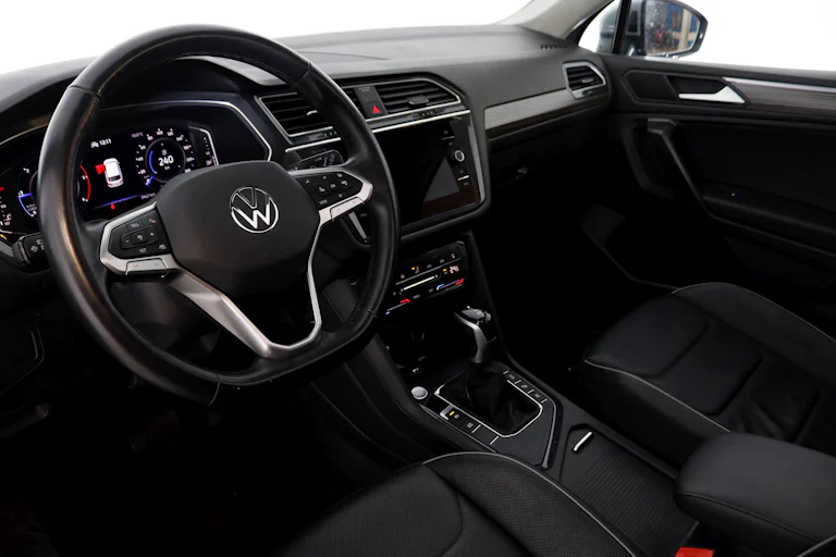 Volkswagen Tiguan 2.0 TDI ALLSPACE 150cv Auto 5P S/S 7 Plazas # IVA DEDUCIBLE, CUERO, TECHO ELECTRICO PANORAMICO, FAROS LED foto 19