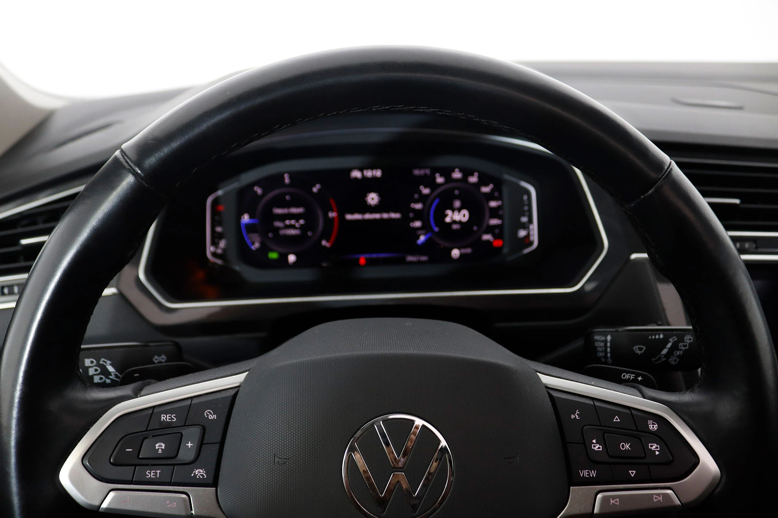 Volkswagen Tiguan 2.0 TDI ALLSPACE 150cv Auto 5P S/S 7 Plazas # IVA DEDUCIBLE, CUERO, TECHO ELECTRICO PANORAMICO, FAROS LED - Foto 22